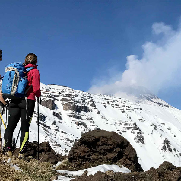 Cableway and Hiking sur l`Etna